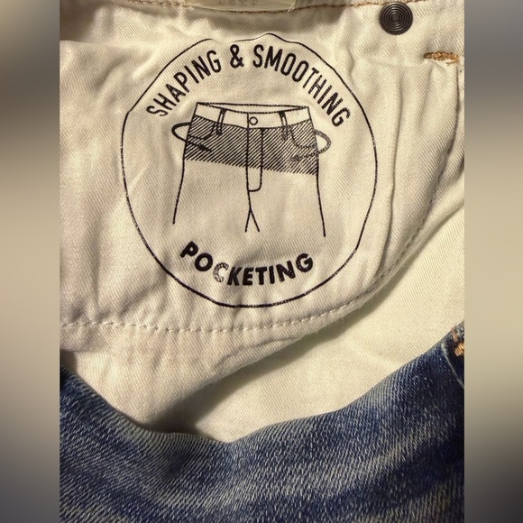 Buckle Black Denim Jeans - Picture 6 of 7